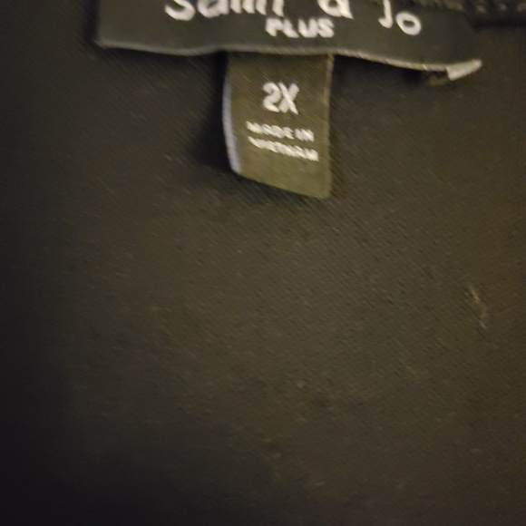 Dress - Picture 3 of 3